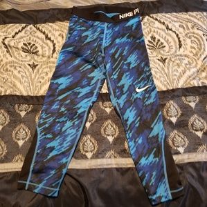 Nike Pro Womens Capri Size XS